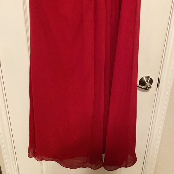 WINE STRAPLESS BRIDESMAID DRESS - Picture 6 of 15